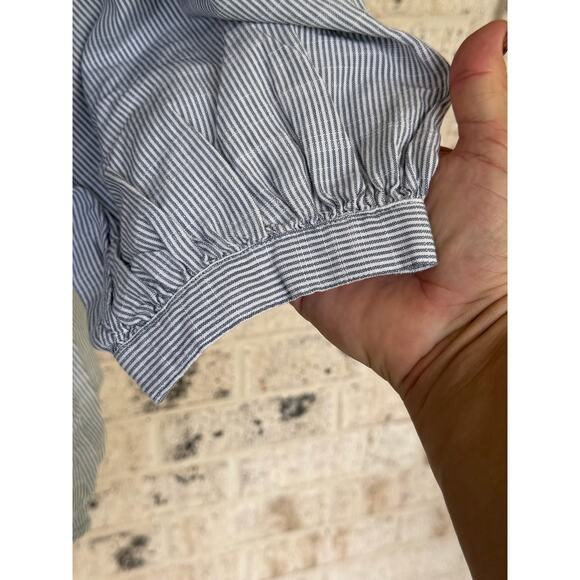 Lauren Conrad-NWT-Ruffled Vneck Plus Size Top-Size 3X - Picture 5 of 8